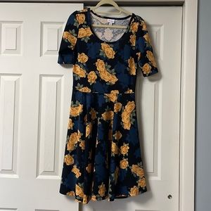 Lularoe size L yellow flower dress
